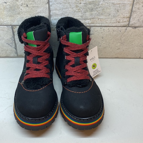 NWT Marks & Spencer Vegan Suede Fur Lined Booties - Picture 2 of 9